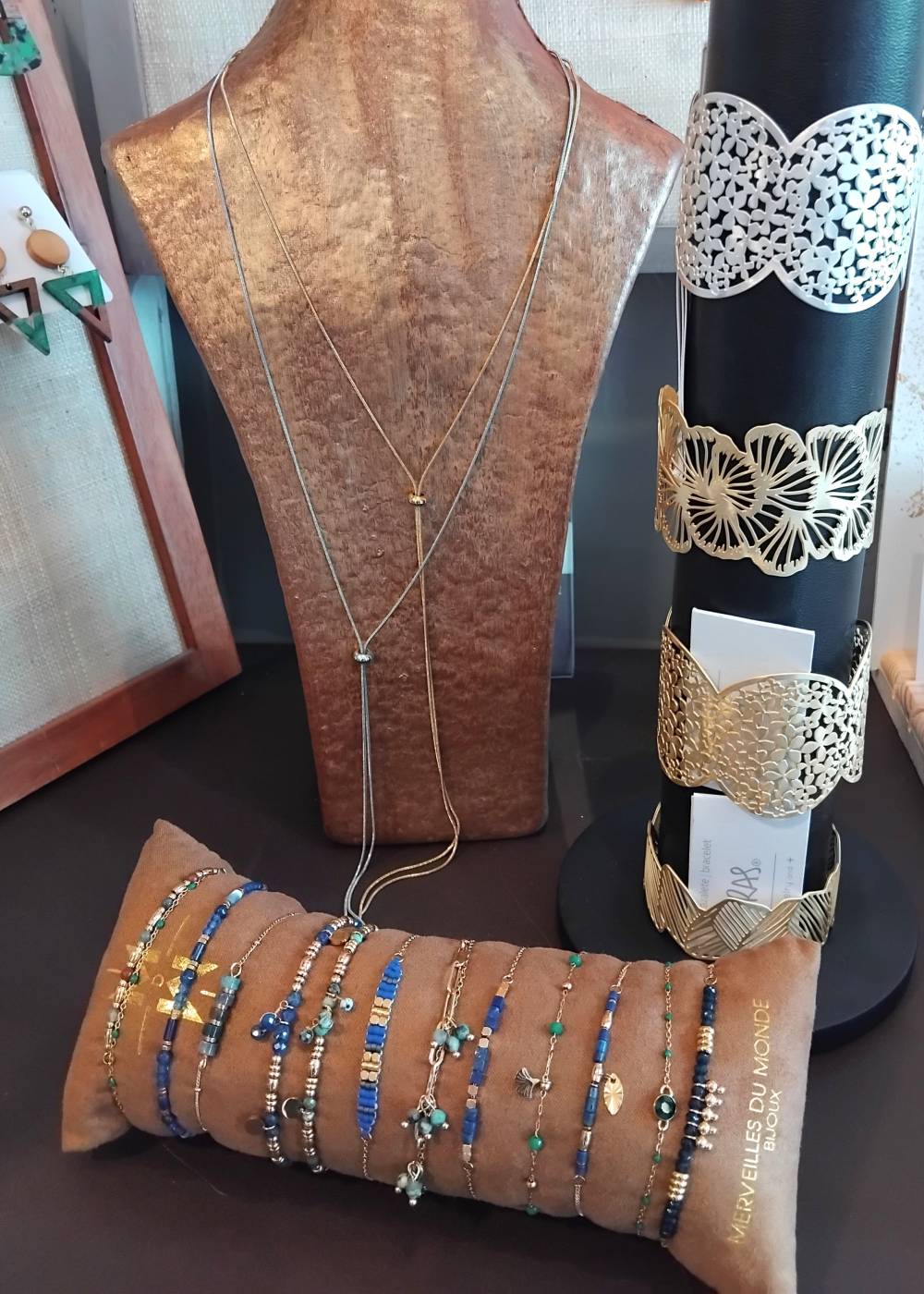 Manchettes RAS et bracelets MDM